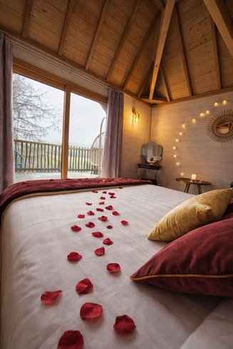Hébergement AbracadaRoom : Le Château Des Fées & Spa - Image 32