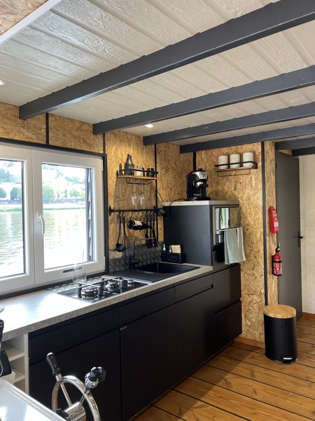 Domaine AbracadaRoom : Entre Nous - La Toue Père et fils - Image 11