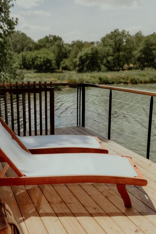 Cabane sur l'eau : L’Õdacieuse à Sainte Gemme (28)