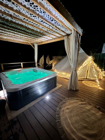 Domaine AbracadaRoom : La tente lodge spa de MFG - Image 12