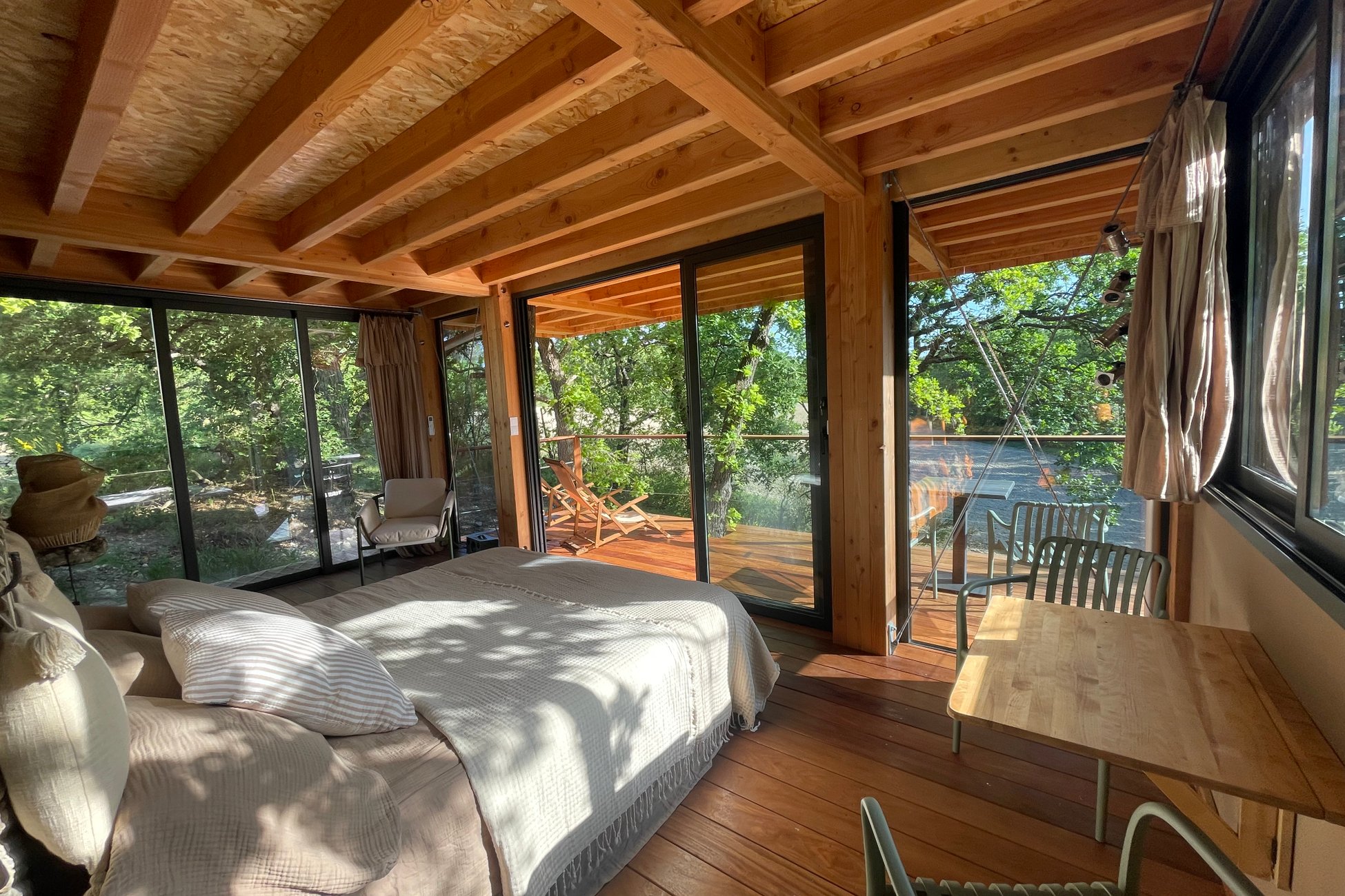 Hébergement UnicStay : Le Nid en Provence à Le Puy-Sainte-Réparade