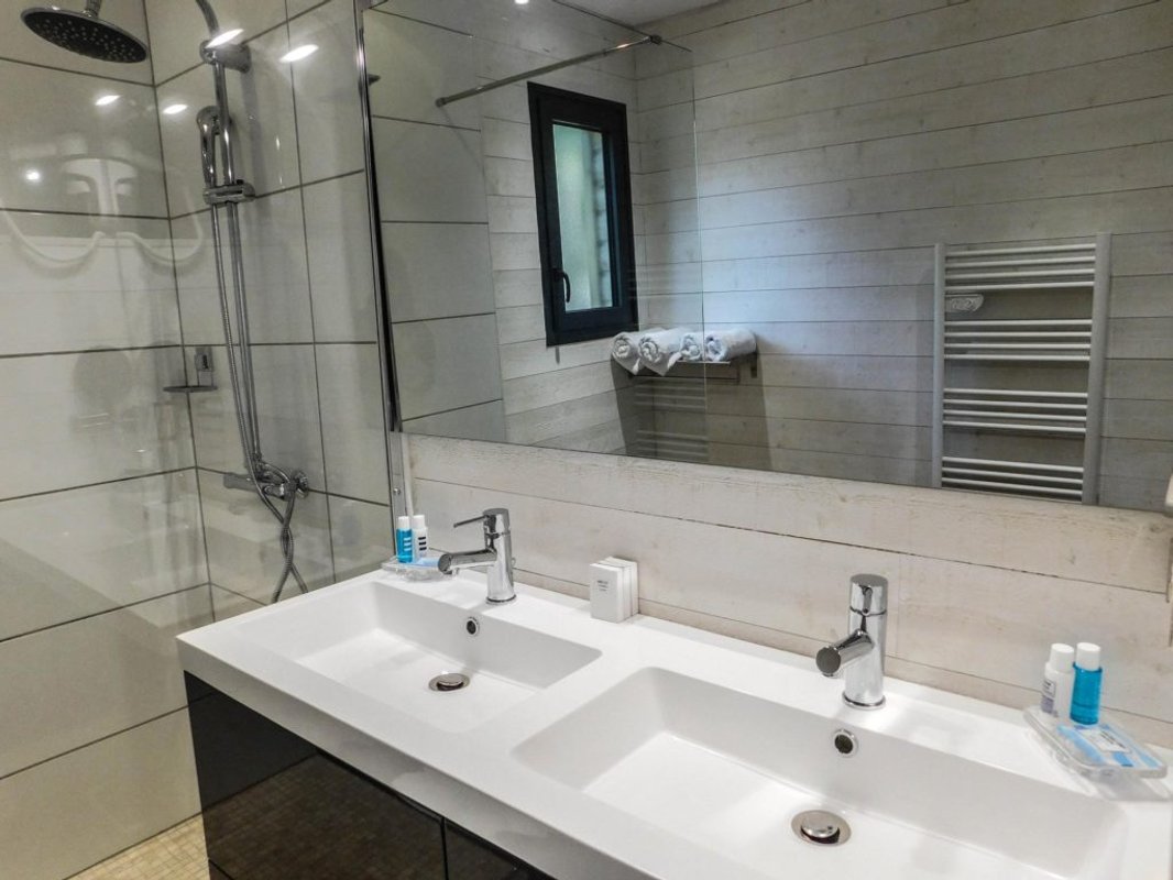 salle_de_bain_cabane_jack_haute_en_couleur