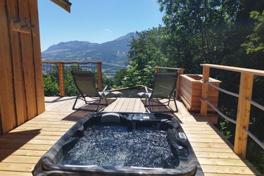 Cabane de l'Aiguille & SPA à St Julien En Champsaur (1)
