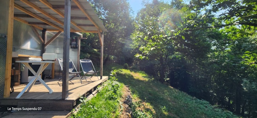 Hébergement AbracadaRoom : POD et sa terrasse - Image 8