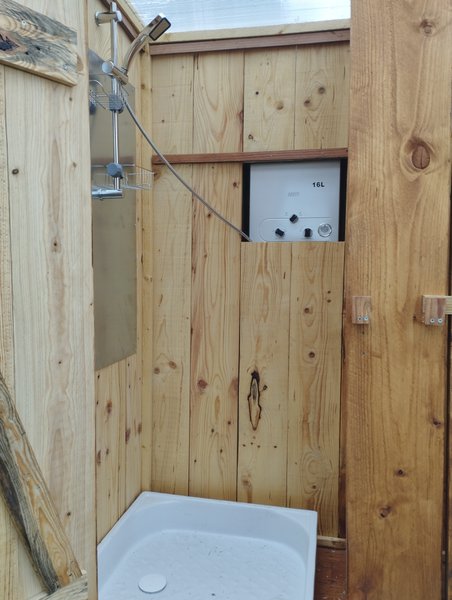 Domaine AbracadaRoom : La roulotte du p'tit Buron - Image 11