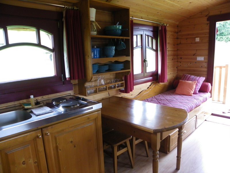 Hébergement AbracadaRoom : Roulotte-Gîte - Image 11