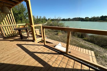 Cabane Spa Moorea à Sorgues (2)