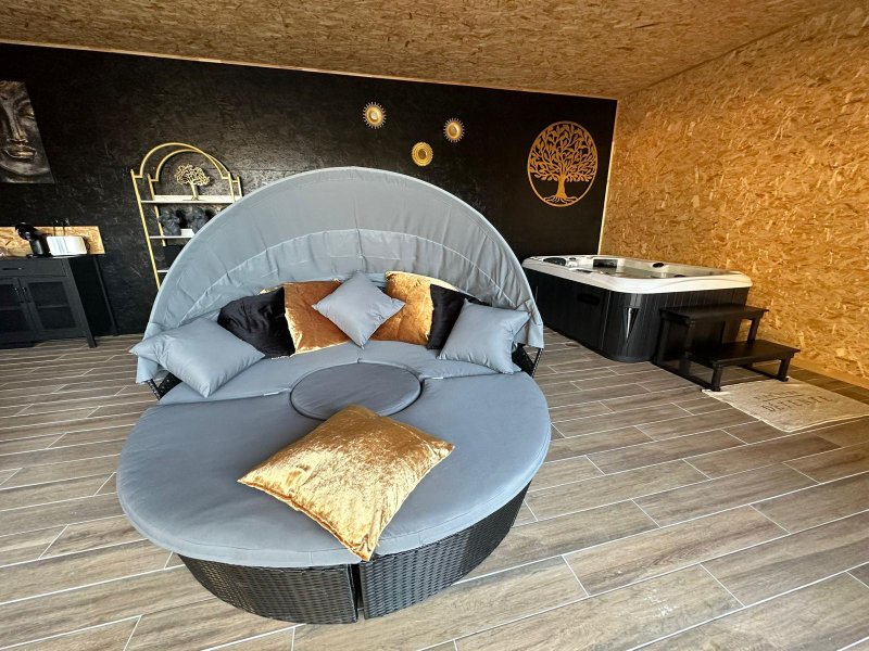 Hébergement AbracadaRoom : "F"anny - Wigwam, piscine & spa - Image 44