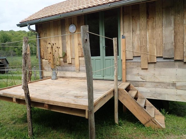 Hébergement AbracadaRoom : Roulotte des bois  "la Lucine" - Image 1