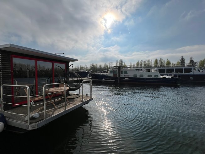 Hébergement AbracadaRoom : Suite flottante Lit Queen-size Sauna - Image 12