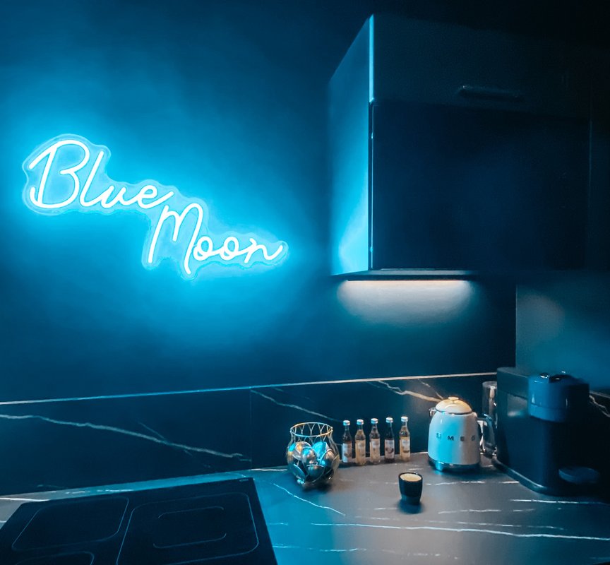 Dormez sous la Lune Bleue – Séjour magique & jeu immersif à Roanne (33)