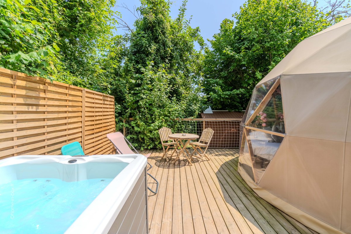 Dôme Fiore avec jacuzzi à Nanteuil Les Meaux (9)