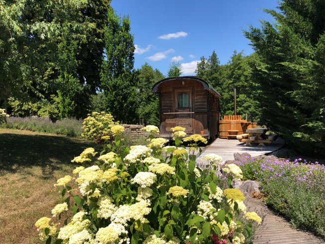 Hébergement AbracadaRoom : La Roulotte Spa - Image 1