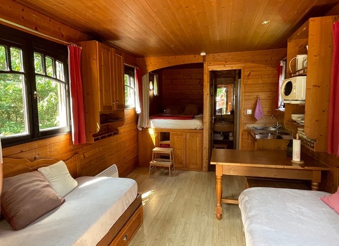 Hébergement AbracadaRoom : Roulotte Coquelicot - Image 3