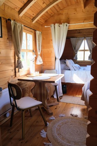 Hébergement AbracadaRoom : Rêve de Roulotte en Normandie – Séjour insolite - Image 2