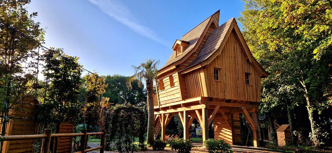 Hébergement AbracadaRoom : Le Repaire du dragon, château féérique avec SPA - Image 36