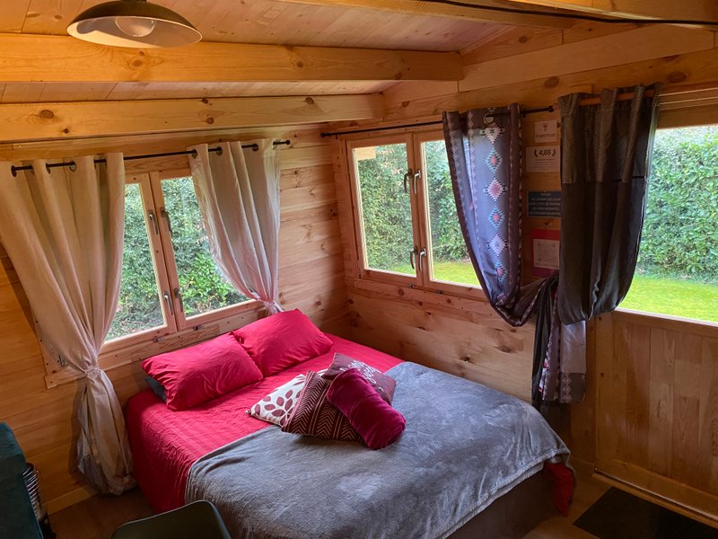 Domaine AbracadaRoom : La Bulle du Couche ruby - Image 5