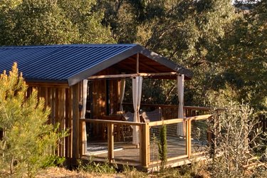 Cabane sur pilotis La Dame du Château- spa privé à Villarzel Du Razès (1)