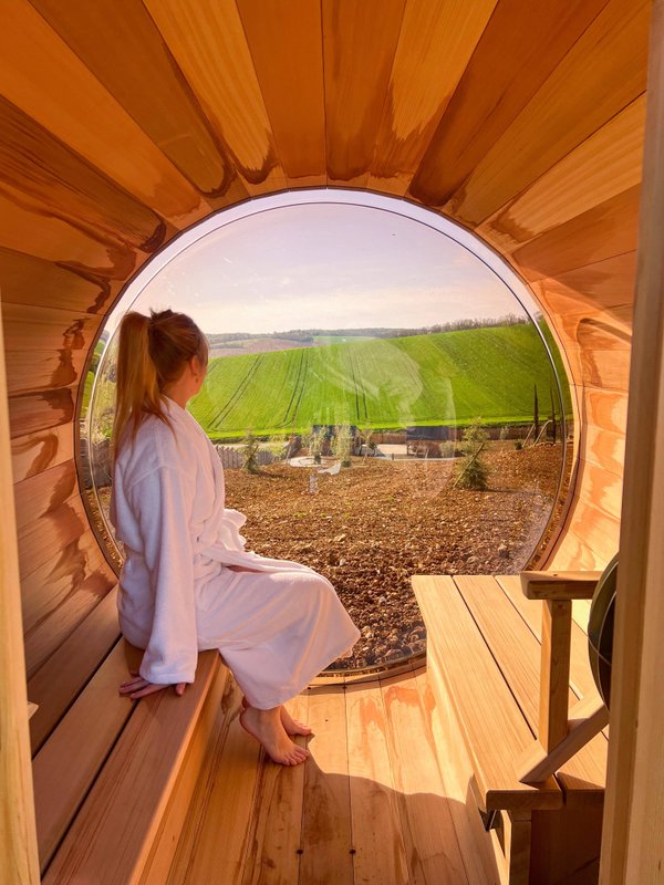 Hestia + Freya : Ecolodge de luxe avec 2 bains nordiques pour 12-13 personnes à Saint-Mards-En-Othe (25)