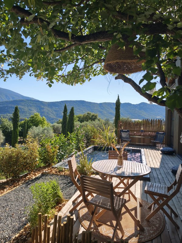 LODGE DES BARONNIES Piscine et spa à Plaisians (32)
