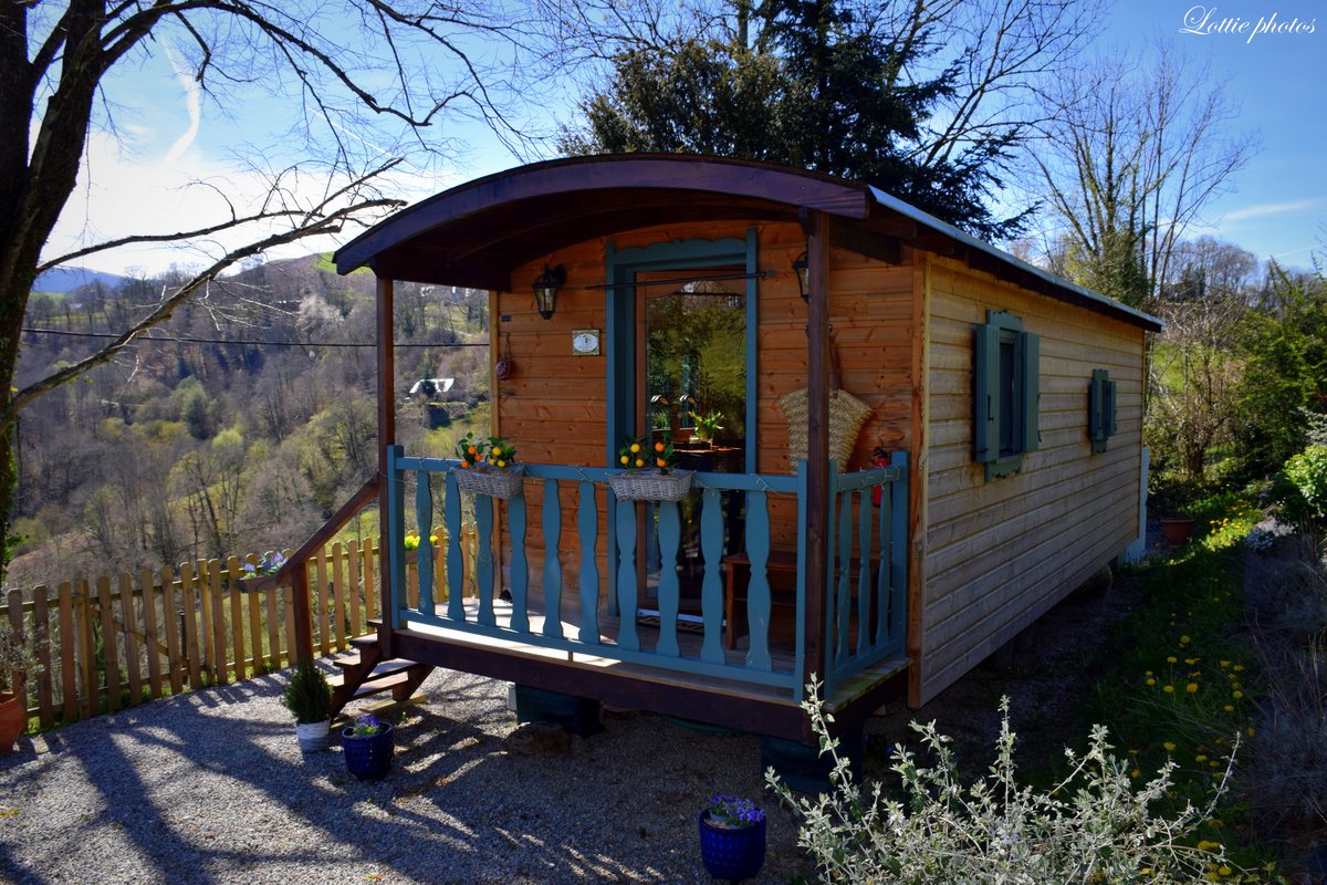 La Roulotte qui chuchote &spa à Neuilh (22)