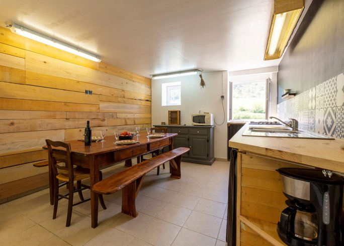 Hébergement AbracadaRoom : La Yourte de la Bergerie du Val - Image 11