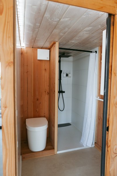 Hébergement AbracadaRoom : La cabane à fleur d’eau - Image 11