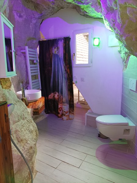 Hébergement AbracadaRoom : Le Troglodyte & Spa - Image 8