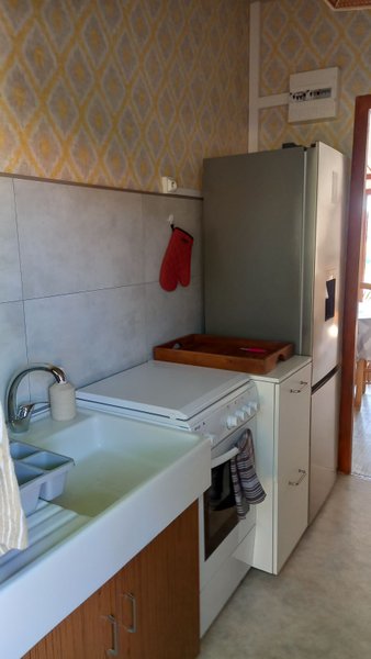 Hébergement AbracadaRoom : L'insolite Tonneau Creusois des années 70 - Image 9