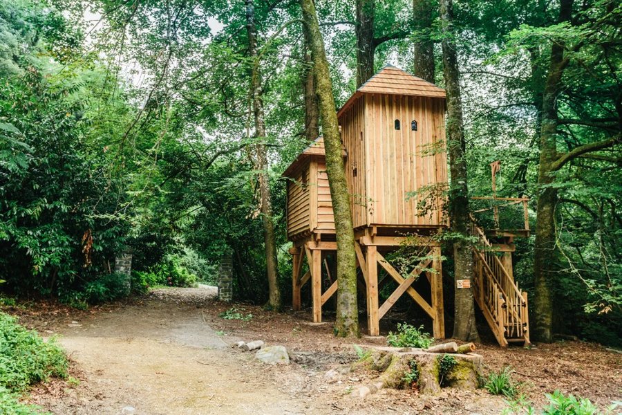 exterieur-cabane-chevaliers-cabanes-temps-suspendu