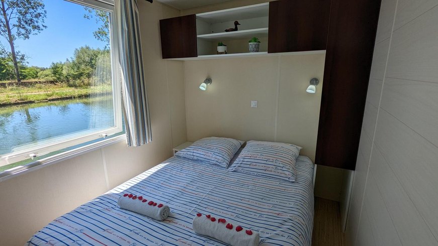Domaine AbracadaRoom : Cottage Flottant Insolite - Image 18