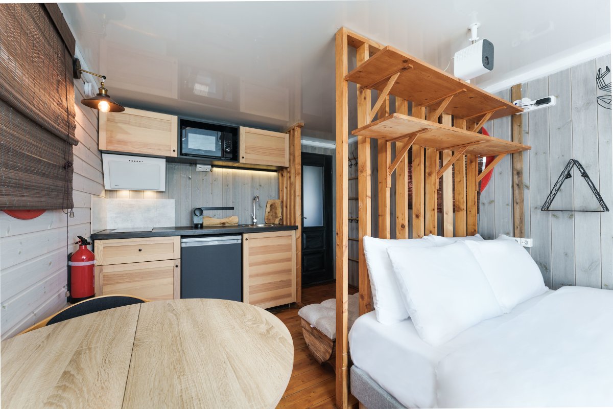 Suite flottante Lit Queen-size Sauna à Saint-Martin-La-Garenne (4)