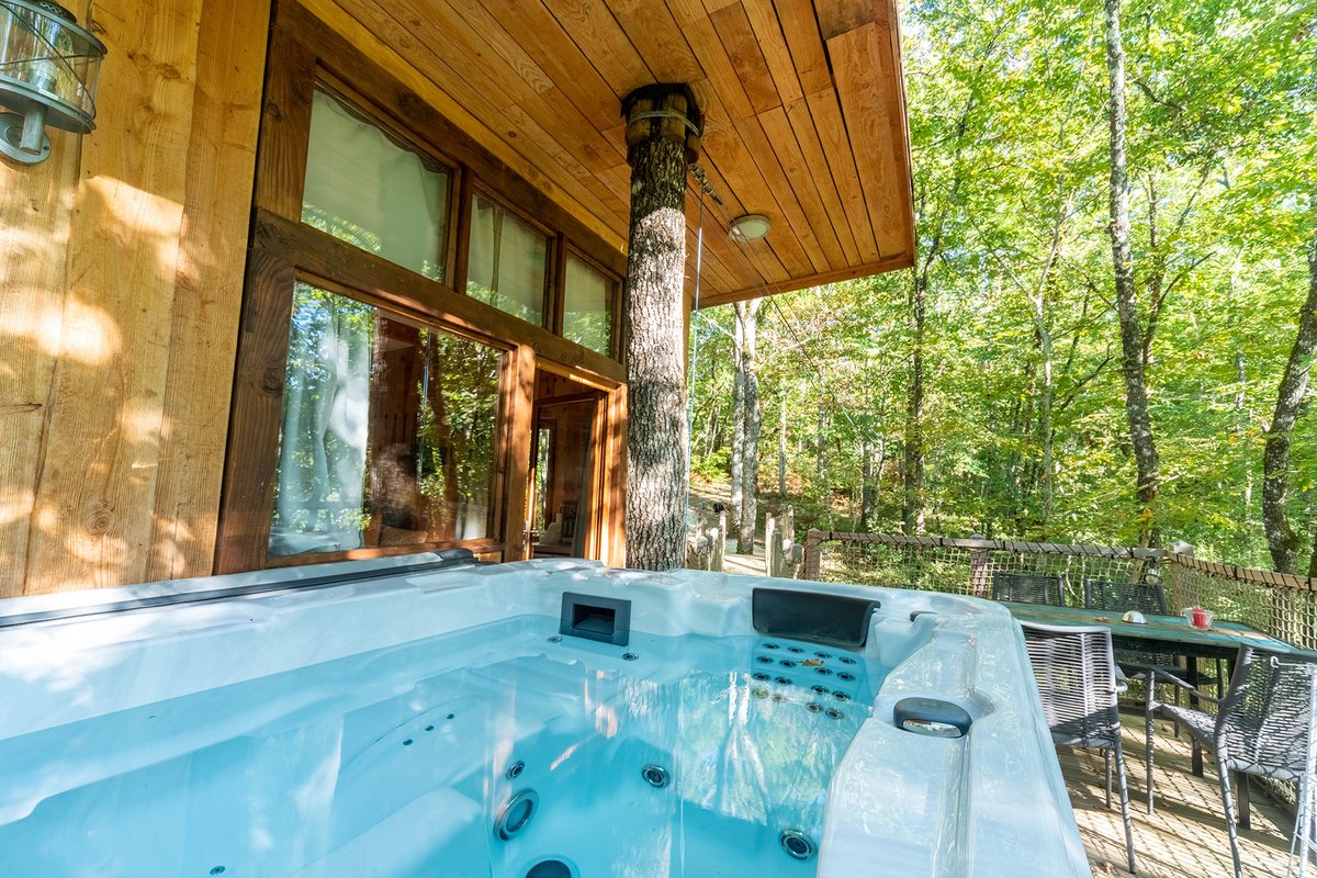 Cabane avec spa "Carrelet" PMR ou Familiale à Lamothe-Fénelon (13)