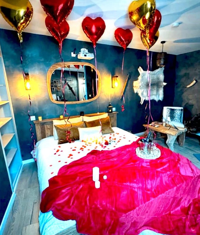 Évasion Scandinave Romantique : Spa XXL & Cinéma à Amiens (18)