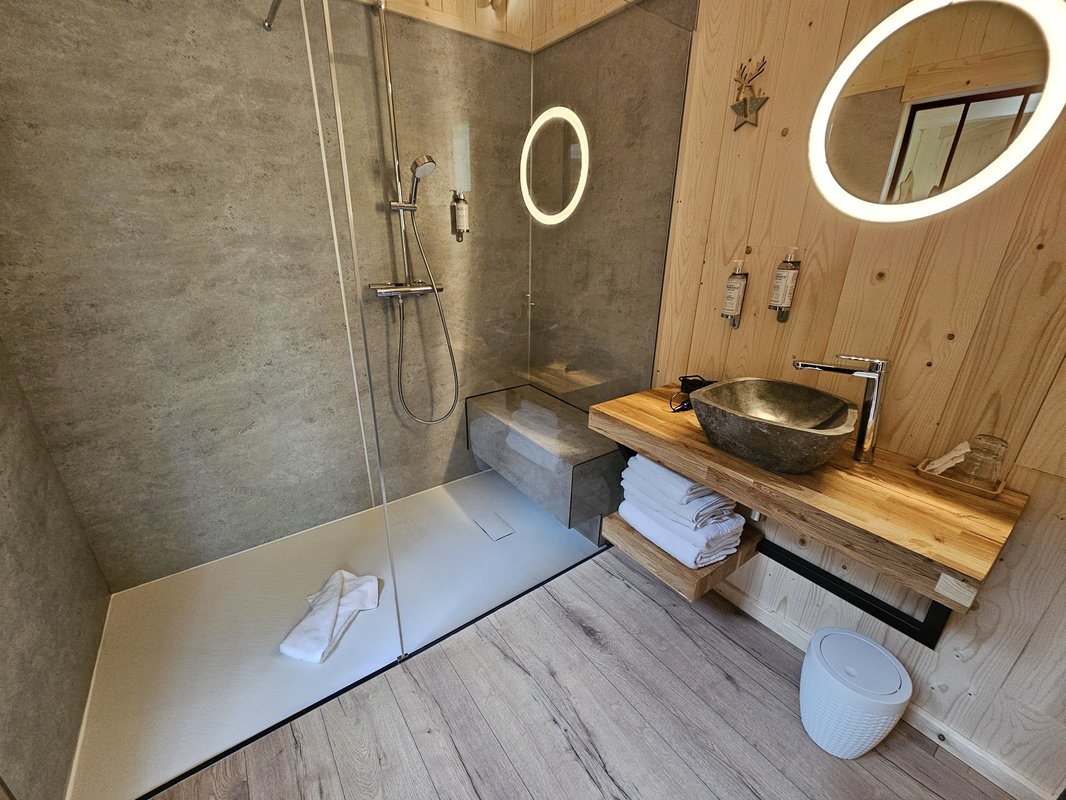 Cabane Spa Idylle à Rosoy-En-Multien (2)
