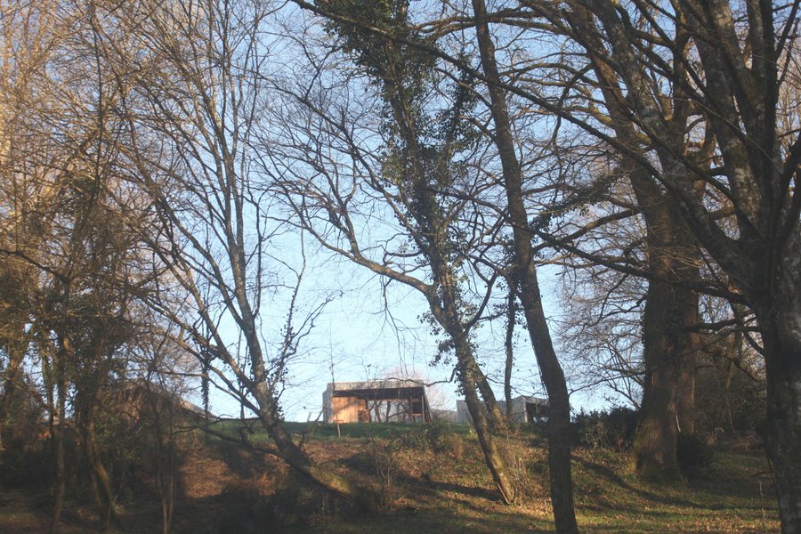 Domaine AbracadaRoom : Les cabanes, autour du tilleul - Image 4