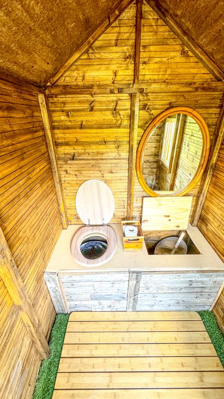 Chalet en verre sous une pluie d’étoiles à Biot (57)