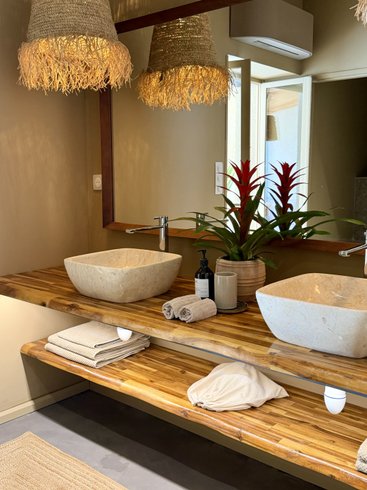 Hébergement AbracadaRoom : Suite Brésilienne de Luxe • Jacuzzi Privé• Cognac - Image 9