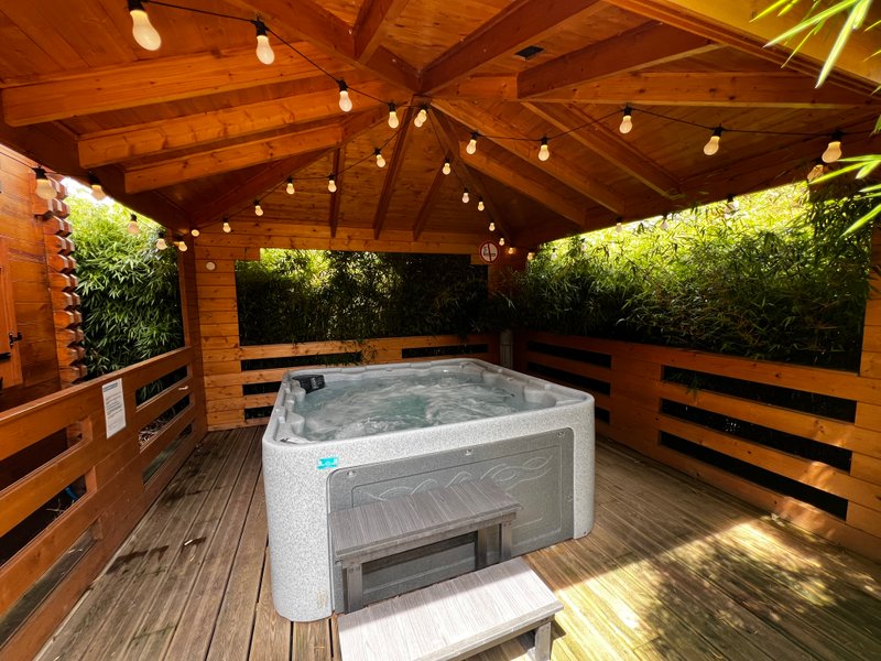 Hébergement AbracadaRoom : Le Cottage avec spa PRIVATIF n°1 - Image 2