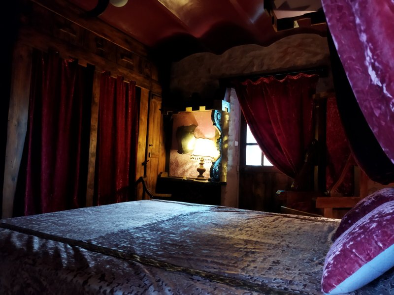 Hébergement AbracadaRoom : Le relais magique des Sorciers avec  escape game - Image 5