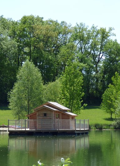 Cabane des Saules à Douzains