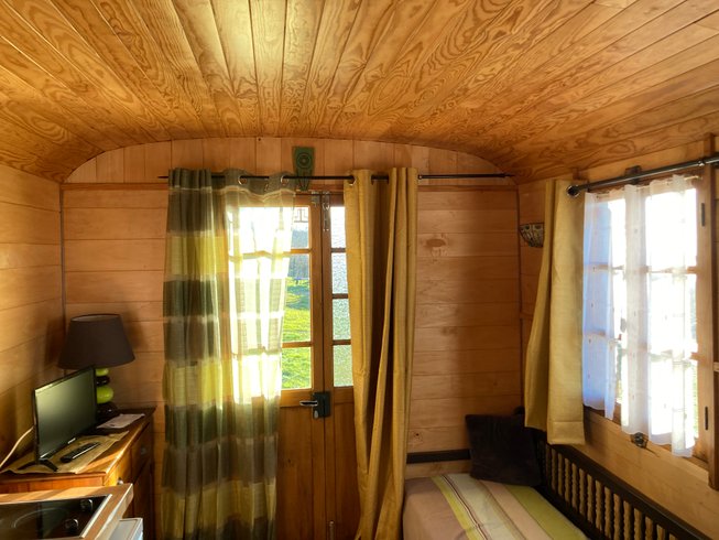 Hébergement AbracadaRoom : La Roulotte de Campras - Image 10