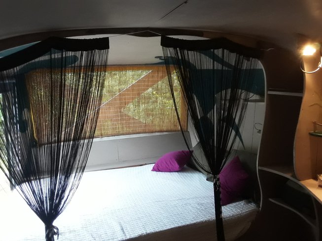 Hébergement AbracadaRoom : Le Bus du bois de Mondon - Image 10