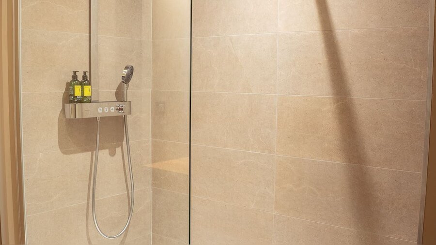 Hébergement AbracadaRoom : Suite Prestige Terrasse: sauna & bain nordique privatifs - Image 9