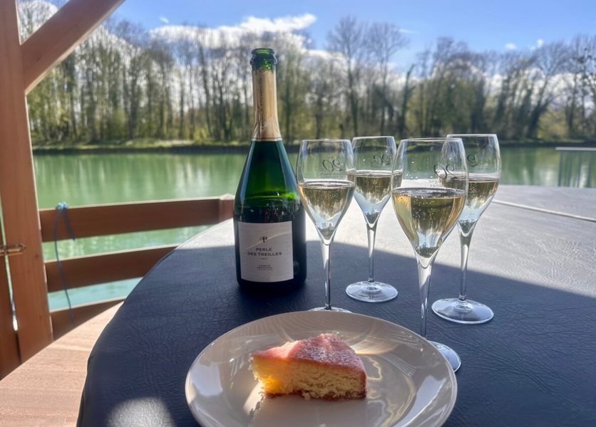 Hébergement AbracadaRoom : House Boat avec SPA naviguant en Champagne - Image 6