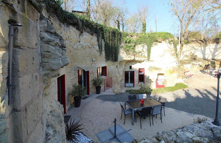 Domaine AbracadaRoom : La Grotte Rouge - Image 1