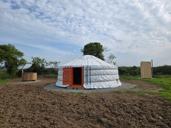 Hébergement AbracadaRoom : Yourte de Tréou & Bain nordique - Image 1