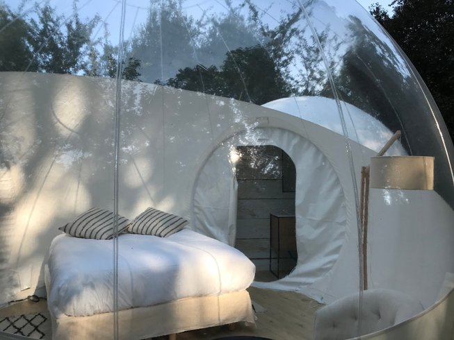 Domaine AbracadaRoom : Route des Bulles - Château de Montabert - Image 3