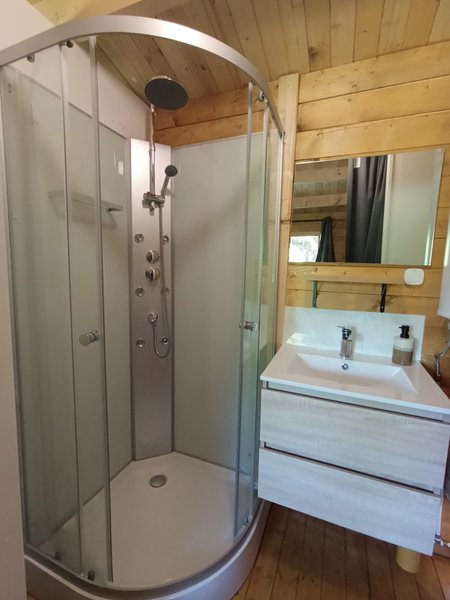Hébergement AbracadaRoom : Chalet Astral - Une parenthèse au bord de l’eau - Image 7