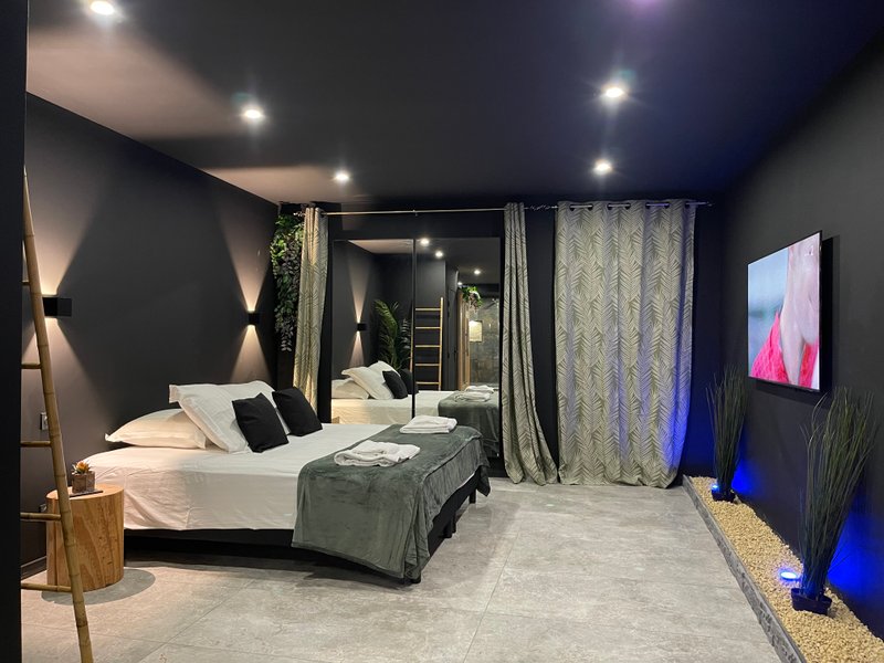 Domaine AbracadaRoom : Spa & Love Exotic - Image 17